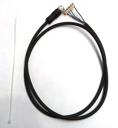 Kabel mit einem runden Stecker an einem Ende und offenen Drähten am anderen Ende, geeignet für den Anschluss an DAIKIN-Systeme, darunter ein Kabelbinder.